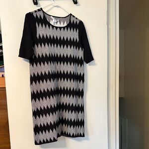 BCBG Black and Gray Zigzag Knit Mini Dress